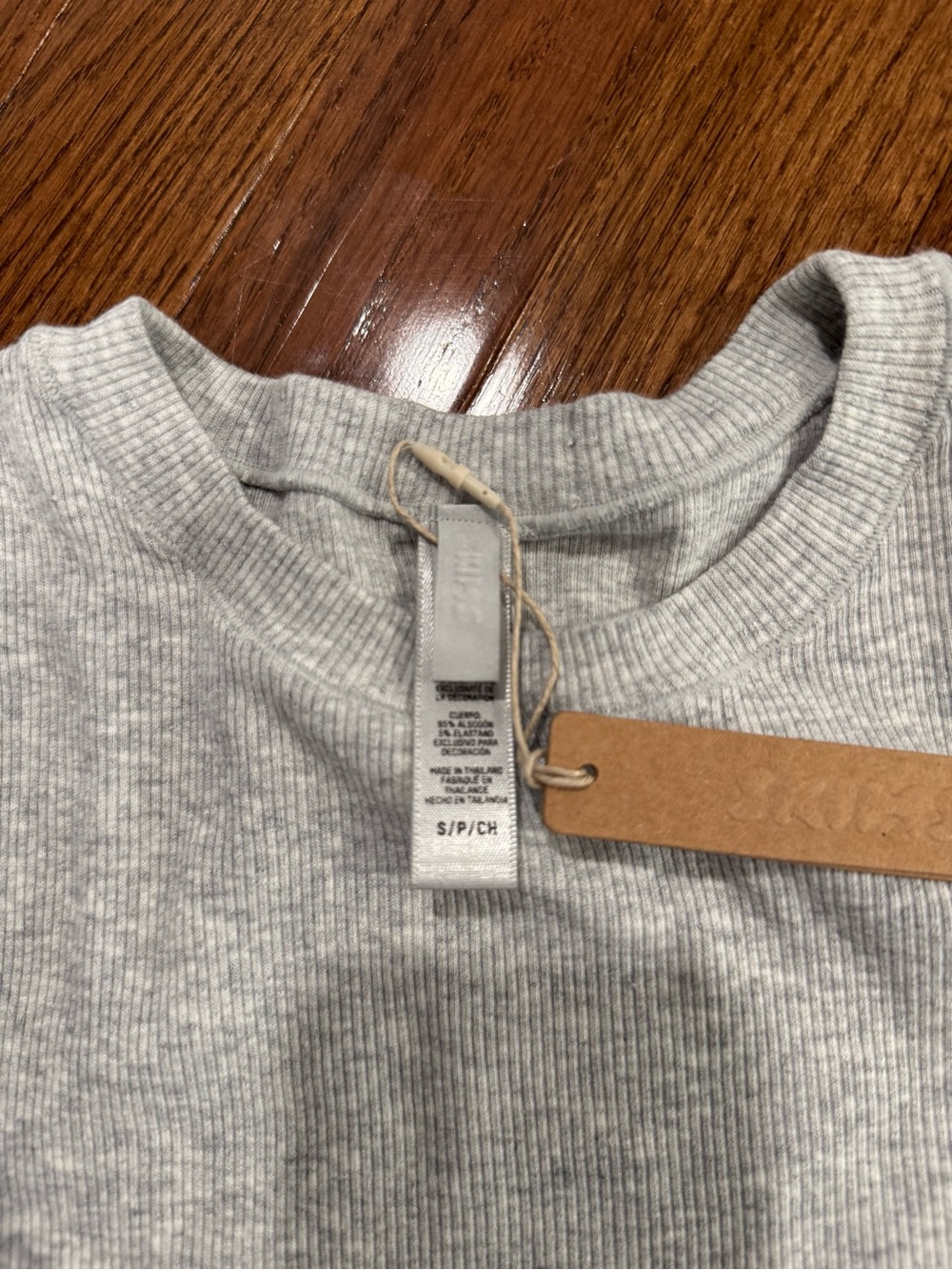 SKIMS Short Sleeve Ribbed Tee in Light Gray - Picture 5 of 10